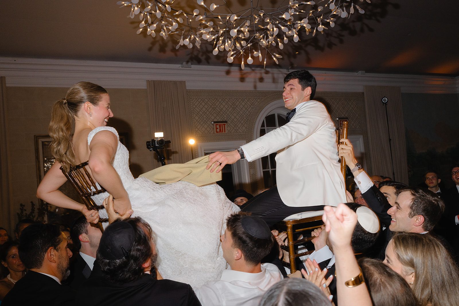Naomi & William wedding, photographed by Daria for Motion of Time