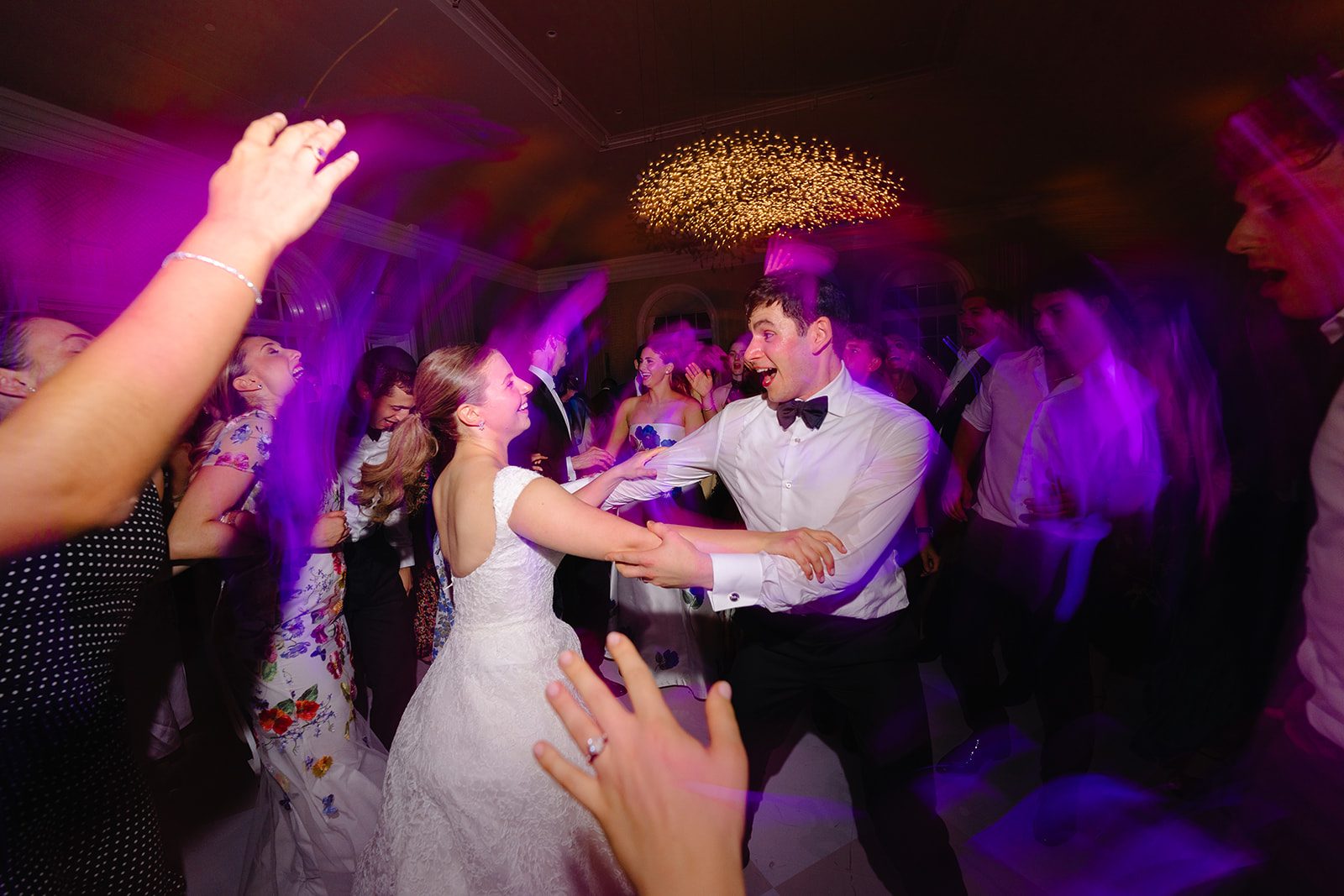 Naomi & William wedding, photographed by Daria for Motion of Time