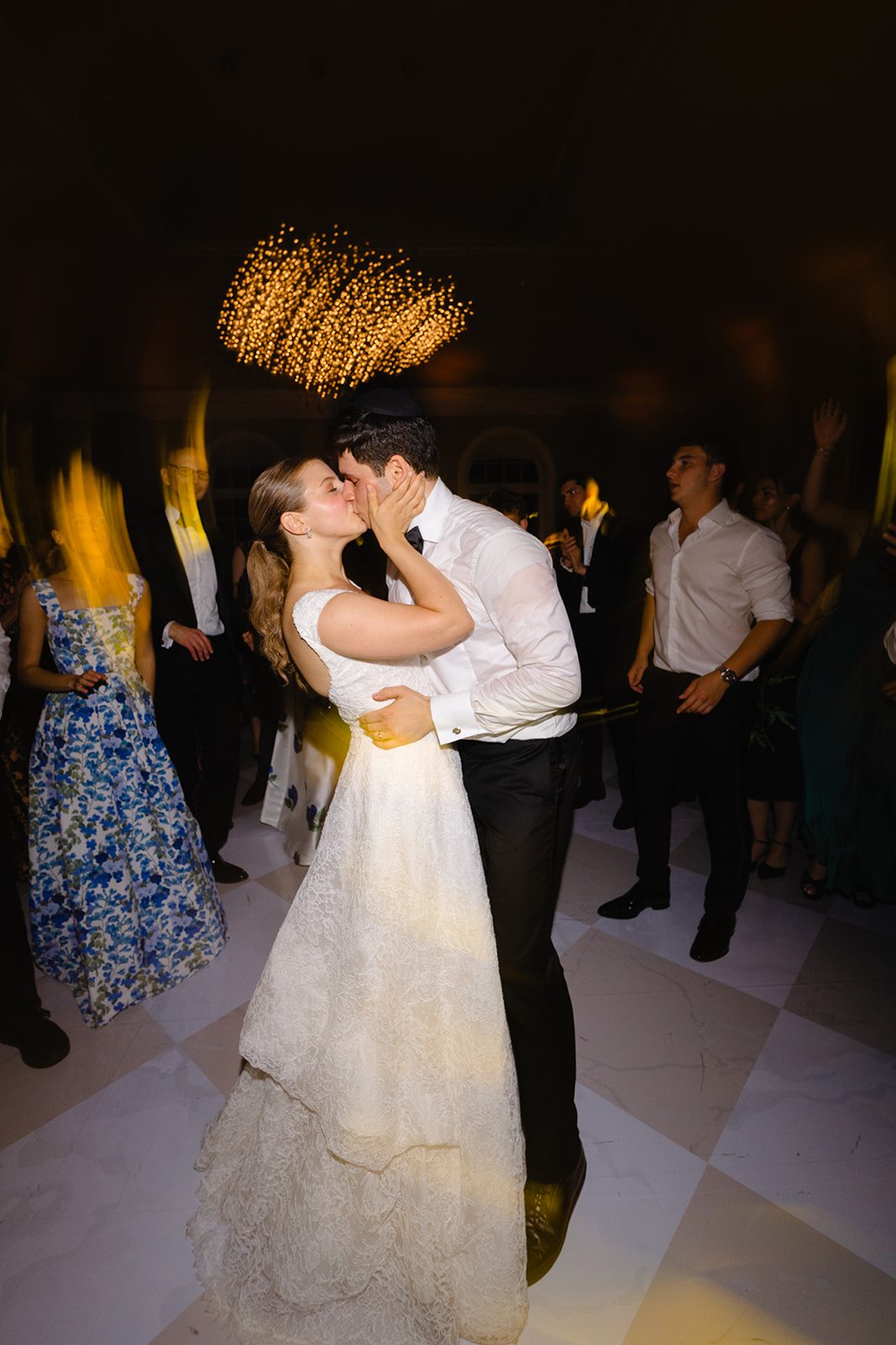 Naomi & William wedding, photographed by Daria for Motion of Time