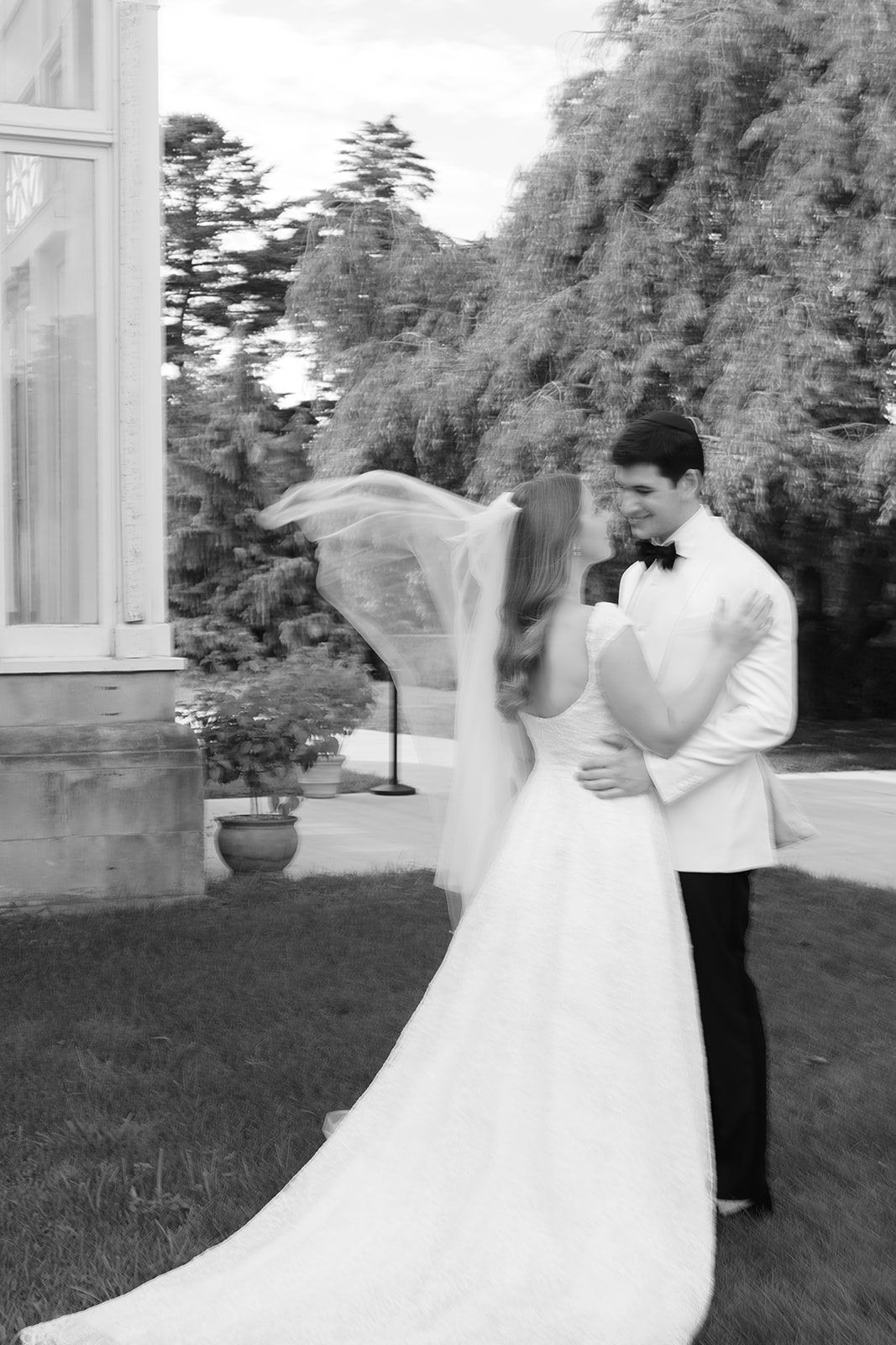 Naomi & William wedding, photographed by Daria for Motion of Time