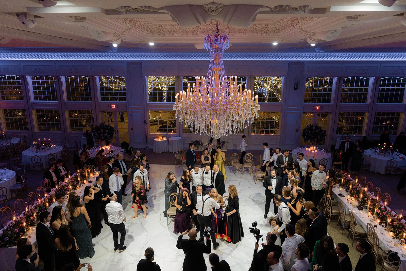Sydney & Chaim wedding, photographed by Daria for Motion of Time