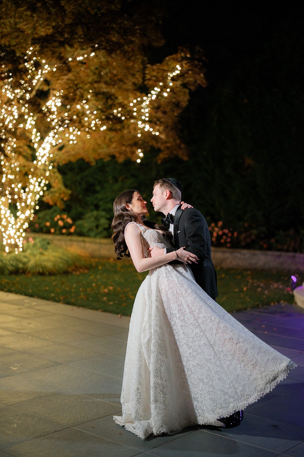 Sydney & Chaim wedding, photographed by Daria for Motion of Time