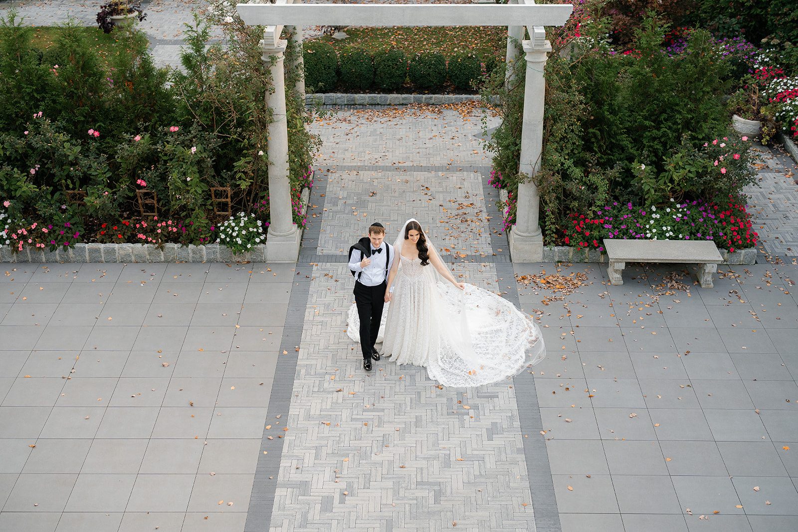 Sydney & Chaim wedding, photographed by Daria for Motion of Time