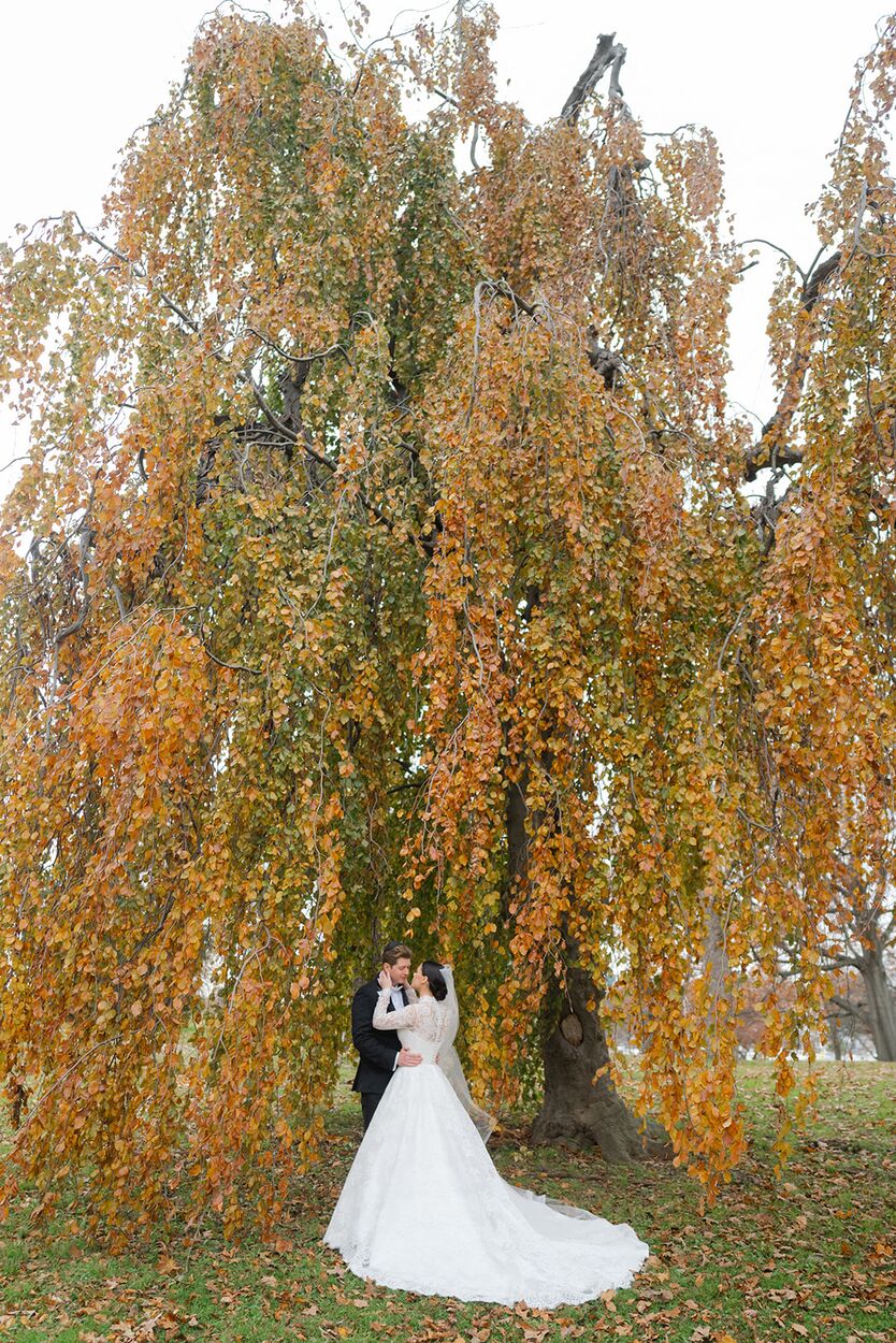 Wedding at Glen Island Harbour Club — autumn weeping beech couple portrait